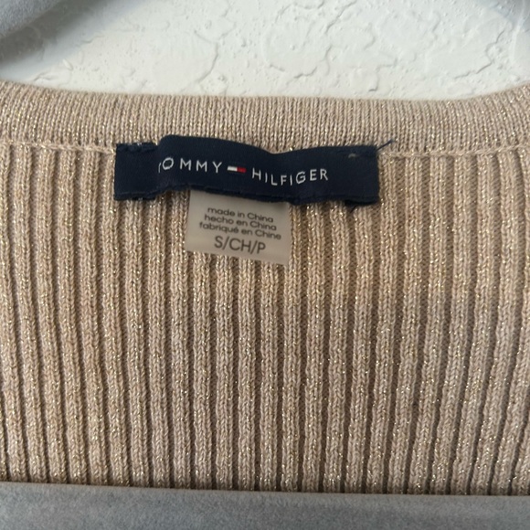 Tommy Hilfiger Beige/Gold Women’s Cotton Ribbed Ruffle Cuff Top - Picture 4 of 7